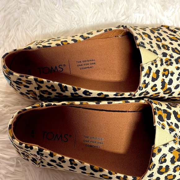 Tom’s Leopard Print Slip on Flats New - Picture 3 of 7